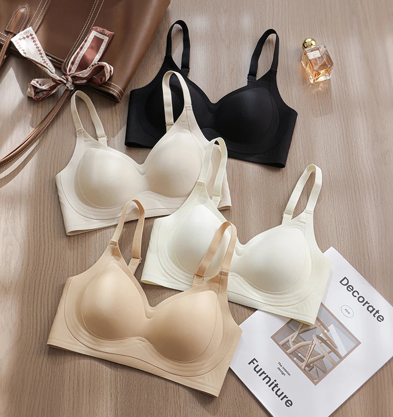 Super soft and thin seamless women's underwear with soft support and no steel underwire